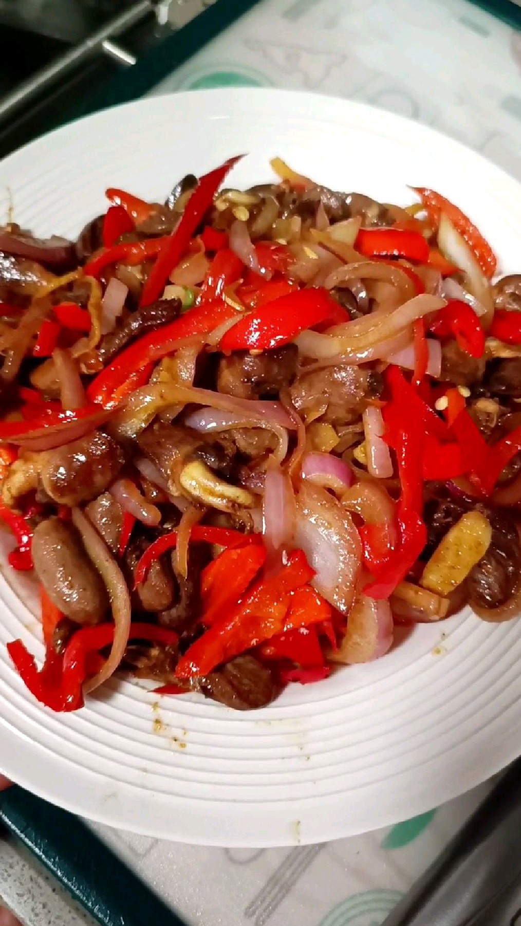 这才是香辣孜然鸡心的做法,下酒下饭首选