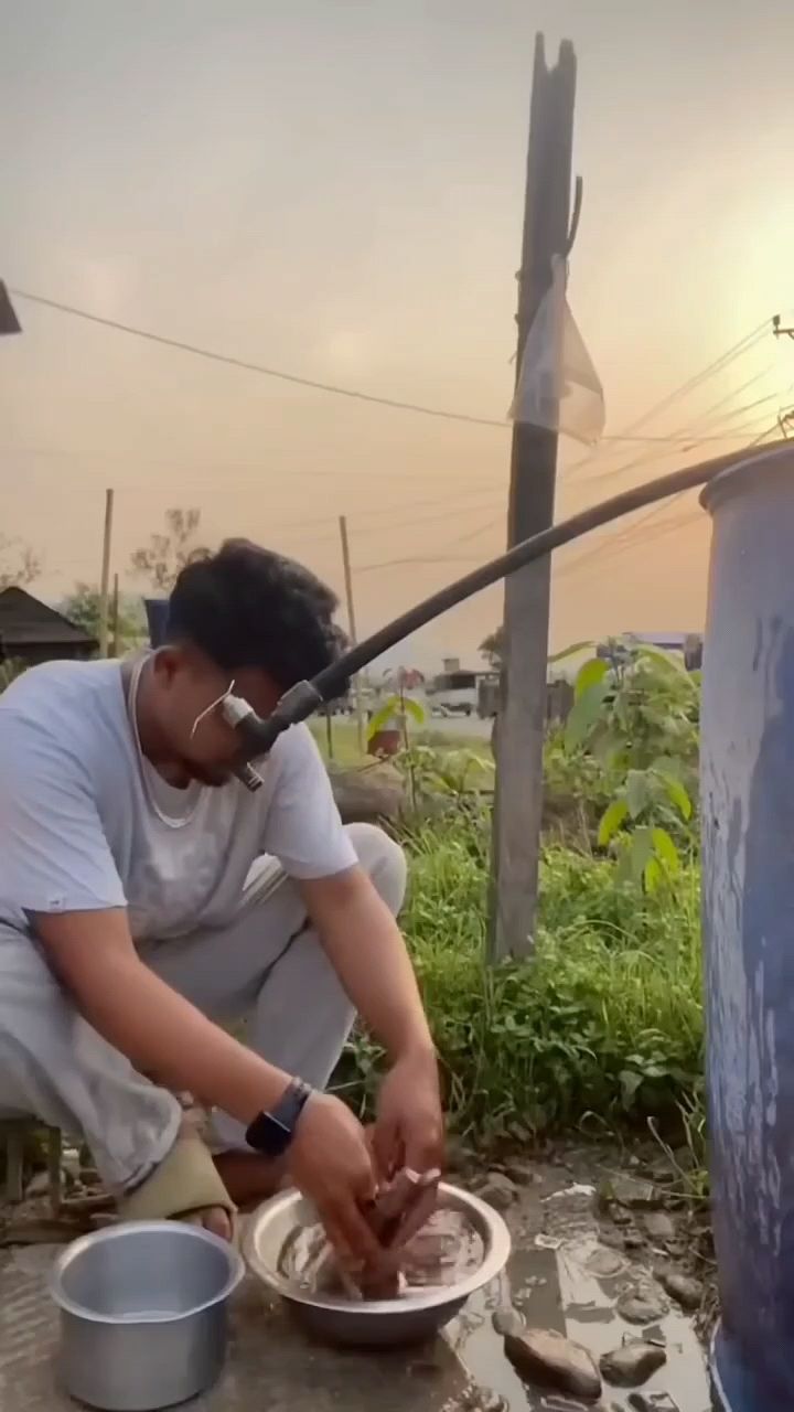 尼泊尔饭店现做咖喱鱼快餐,只要8元一份,大家看看划不划算