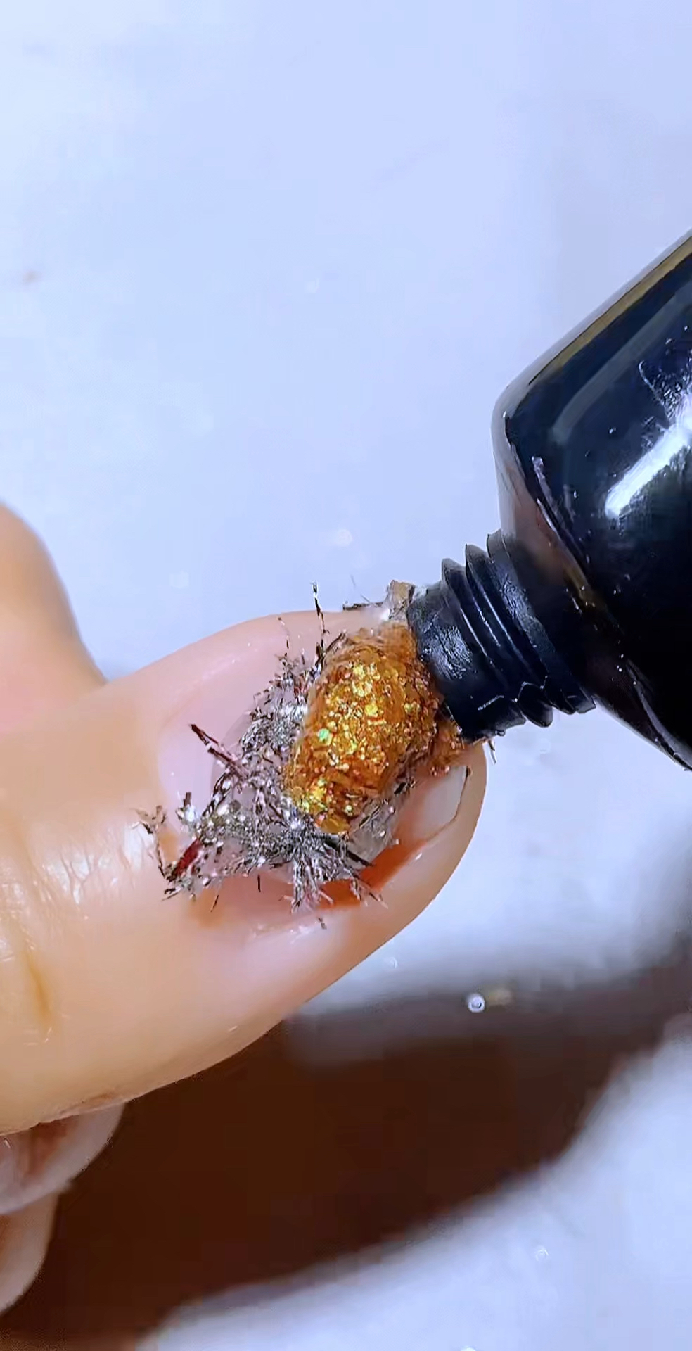 银箔丝丝挤上拜金色叠叠胶好美!