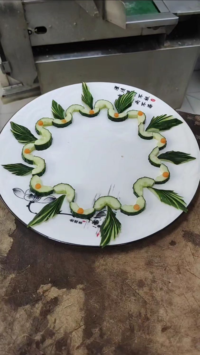 在家做的菜肴不知如何装饰,像我这样简单好看,易学