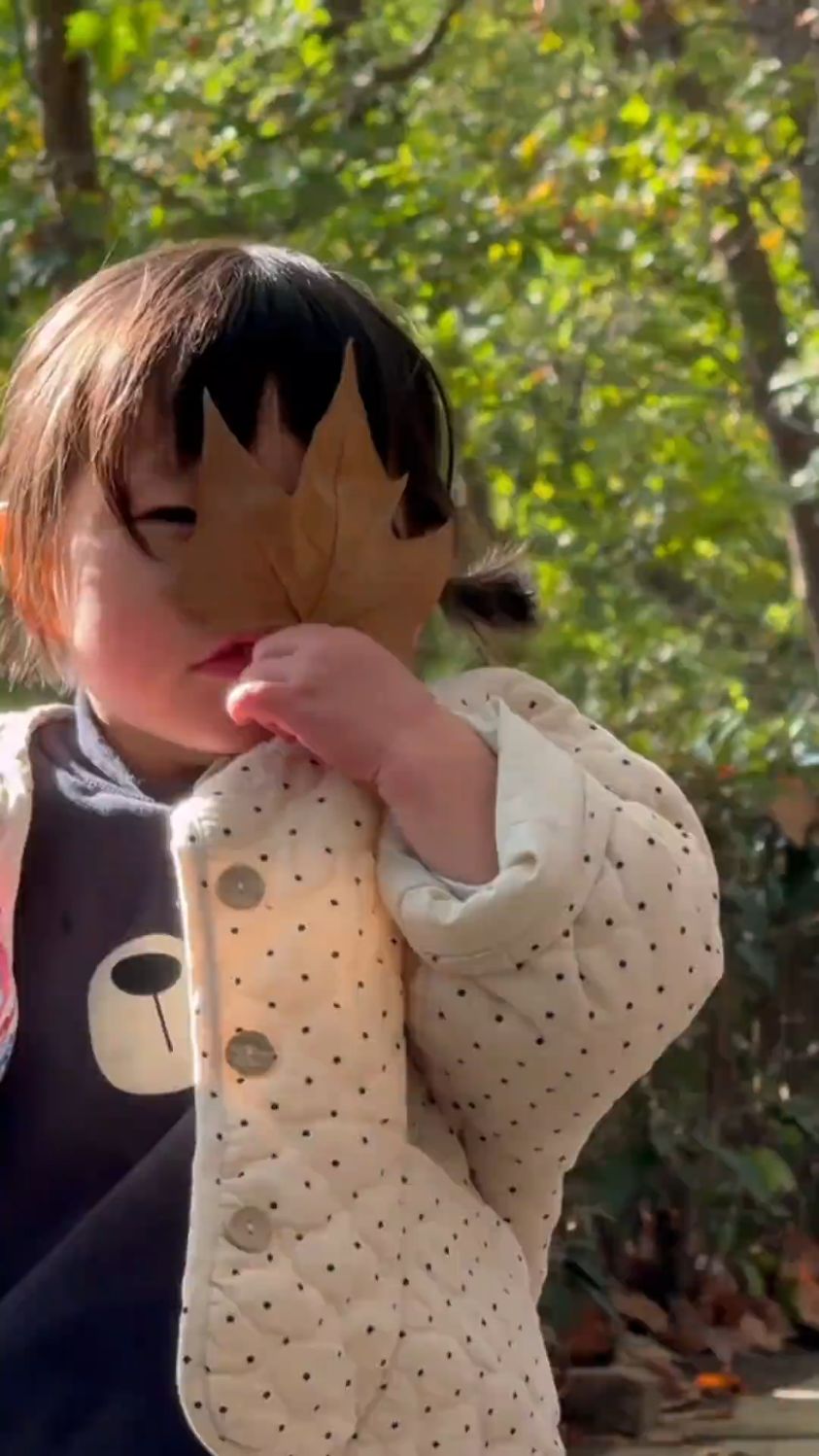 瑶师傅包饺子了@瑶一瑶小肉包 #瑶一瑶小肉包表情包 #骗你生女儿