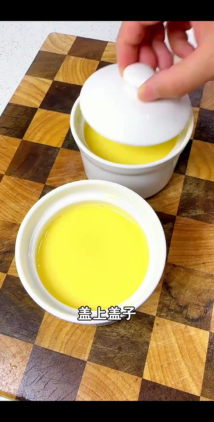 今天做了海苔饭团,虾仁蒸蛋,简单快速,营养丰富