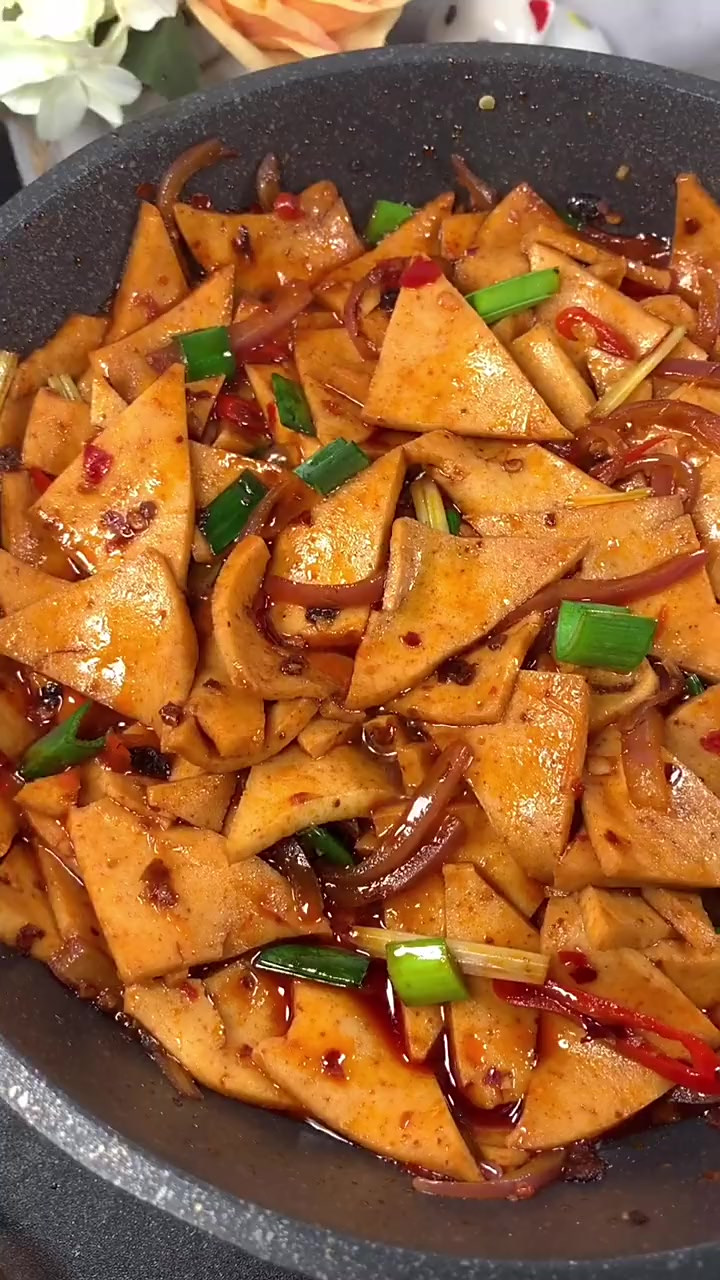 爆炒千叶豆腐Q弹爽滑比肉还好吃！太下饭啦！多吃3碗饭