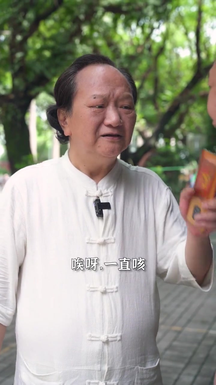 馋哭隔壁小孩的排骨鲍鱼汤来啦~鲜美Q弹的鲍鱼搭配排骨和青橄榄，这是什么神仙组合！