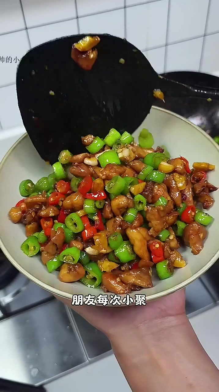美食分享日常农家小炒鸡！鸡肉外焦里嫩 又香又辣