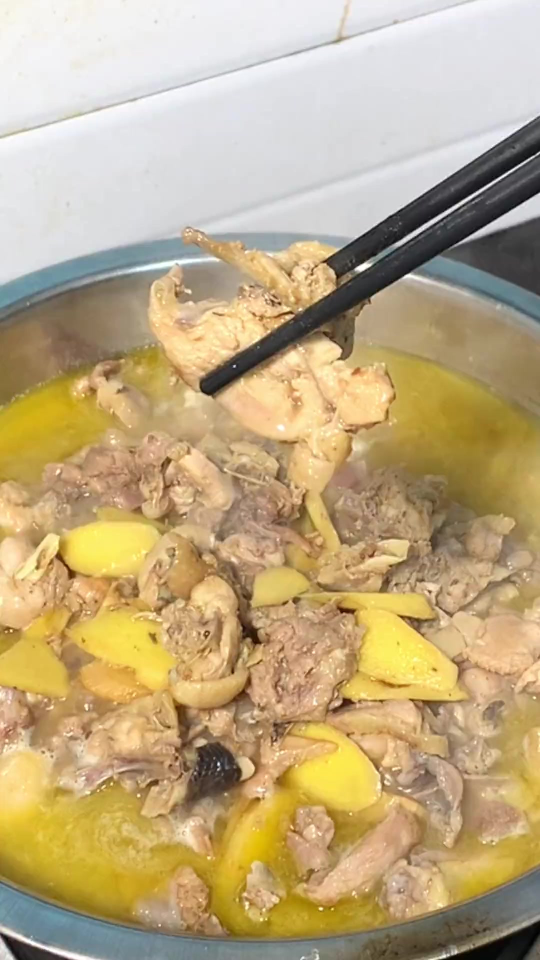 老姜焖土鸡,家庭版,做法简单,好食材,简单做,无需太多调料