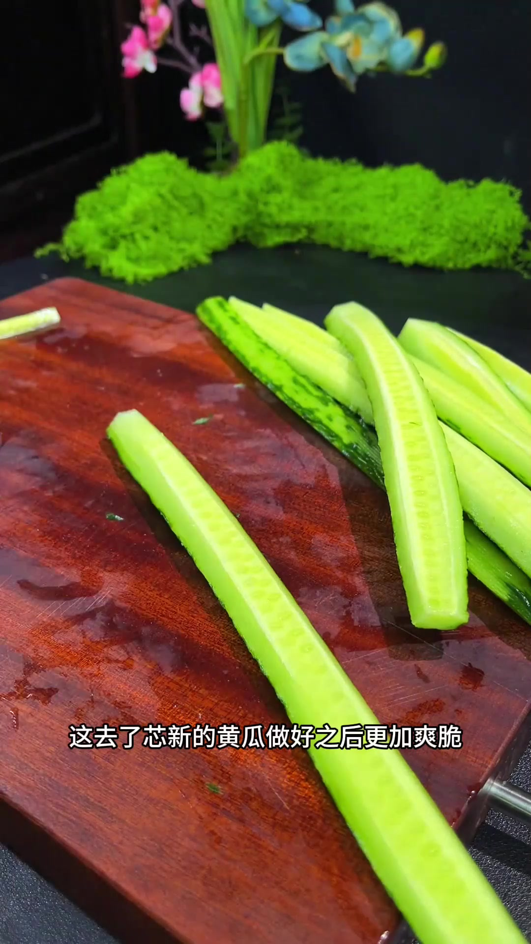 一万八千八的婚宴上第一道凉菜是炝拌黄瓜,比燕翅鲍鱼还抢手3