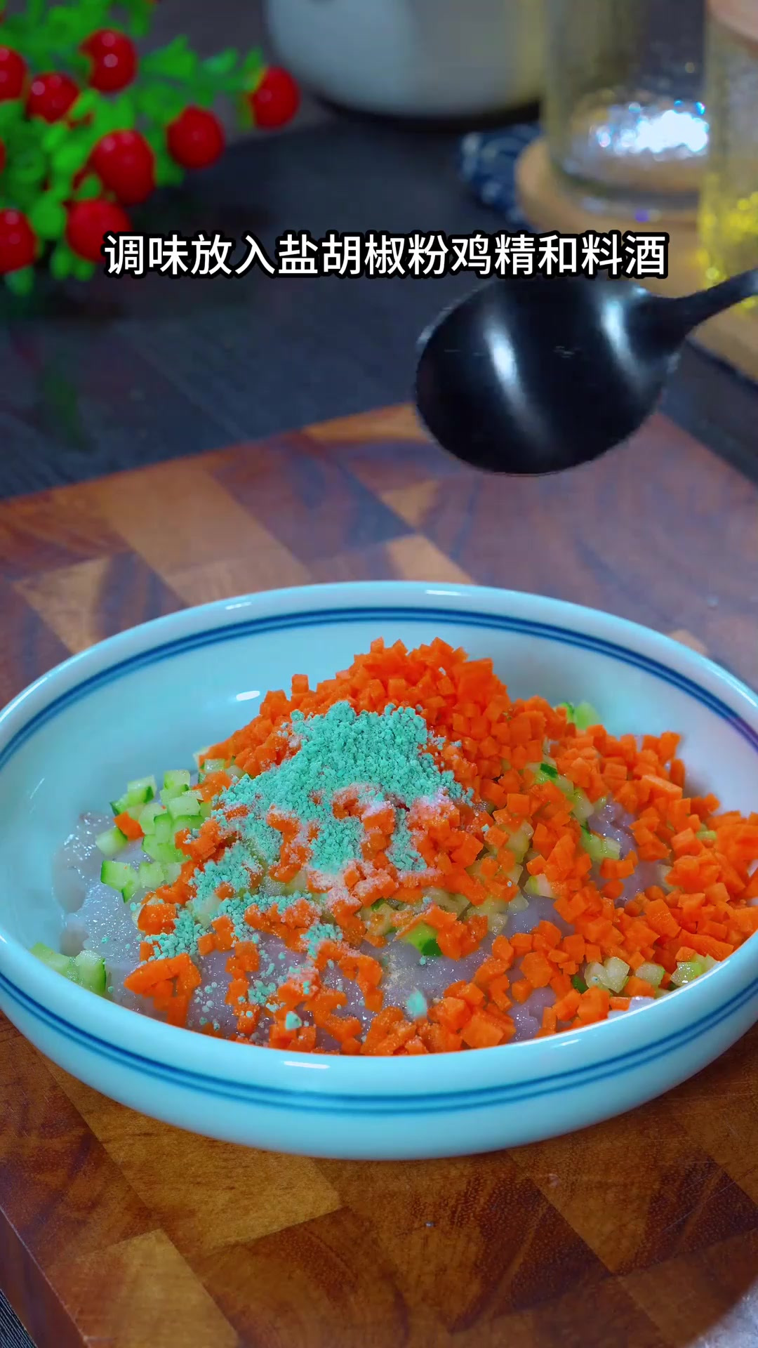 星级酒店招牌菜(米皮脆网虾),咱们自己在家也能轻松复刻,外脆