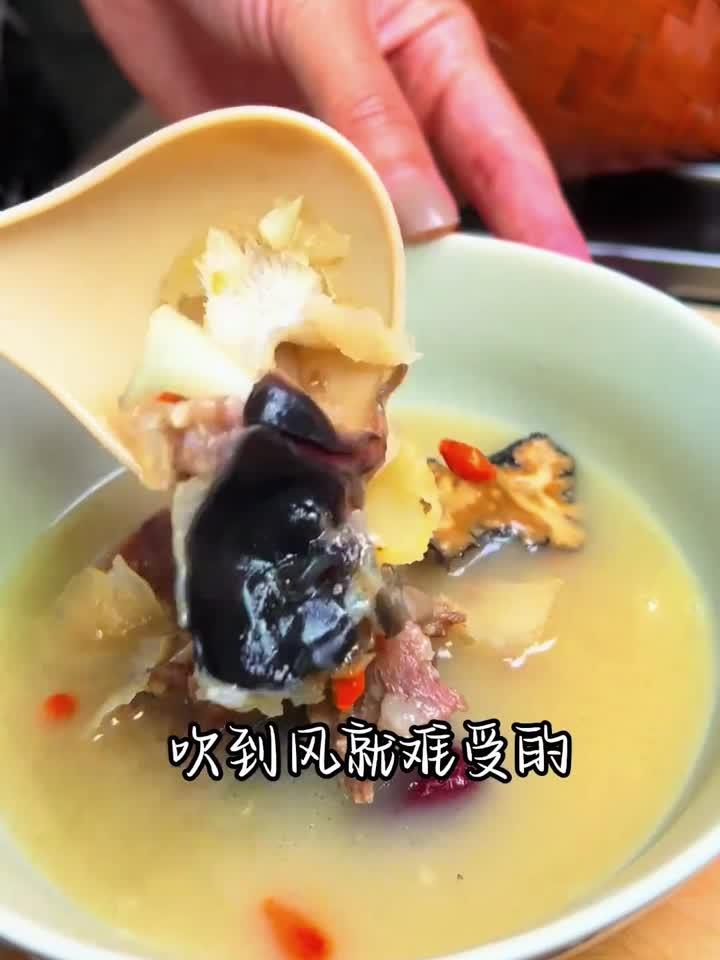 天麻鱼头汤:祖传养生方,健康秘诀大公开!