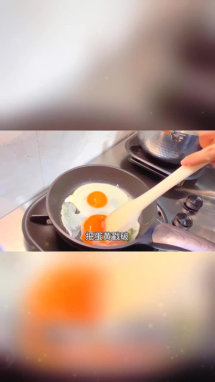 开学季孩子的早餐5分钟搞定鸡蛋包午餐肉堡不费妈的花样吃法