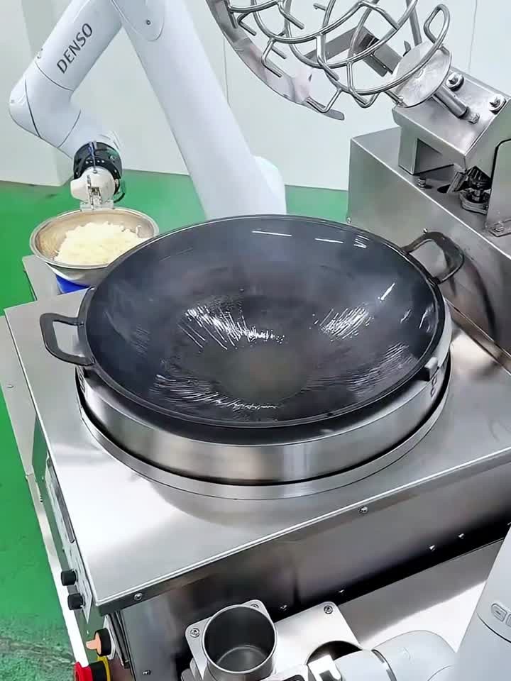 全自动炒饭机做出来的蛋炒饭，简直比人工炒的还好看！