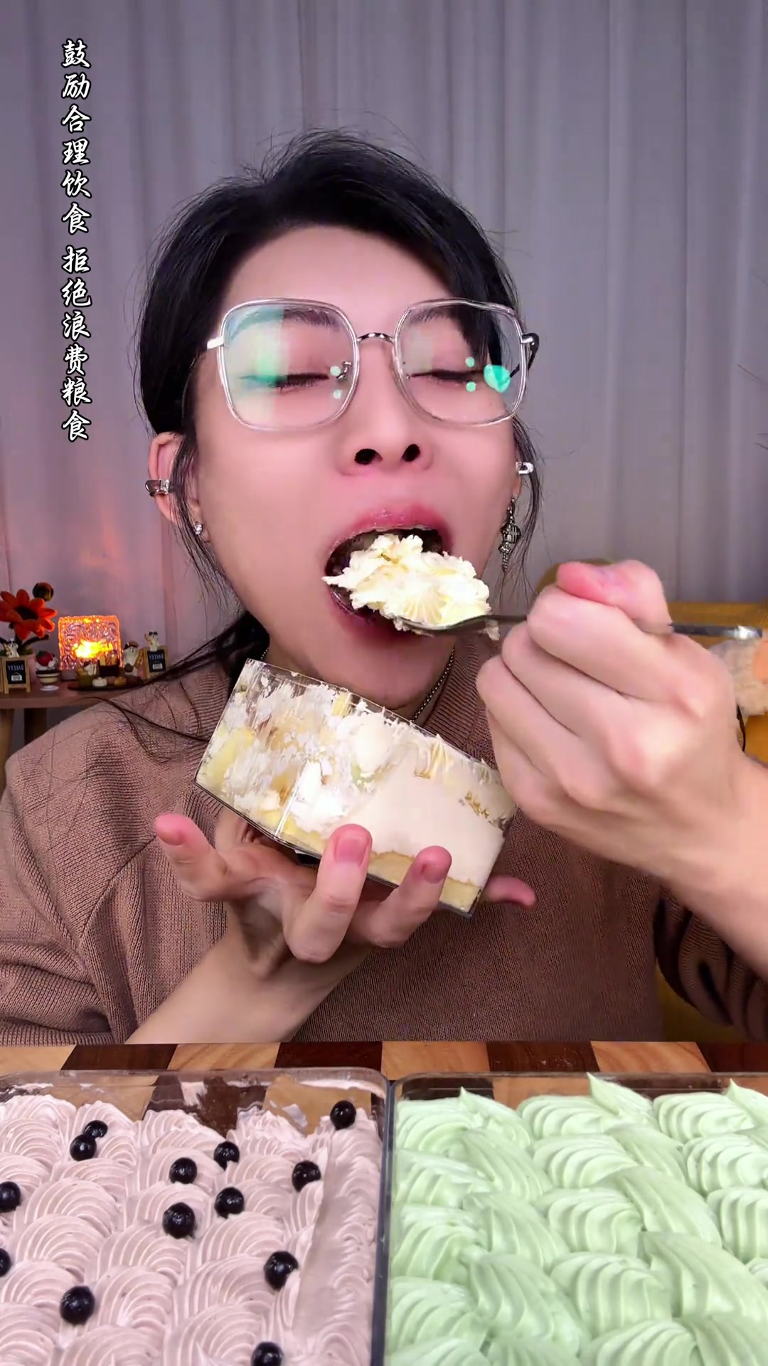 从冰箱住过的白脱奶油蛋糕，口感也太像冰淇淋了吧