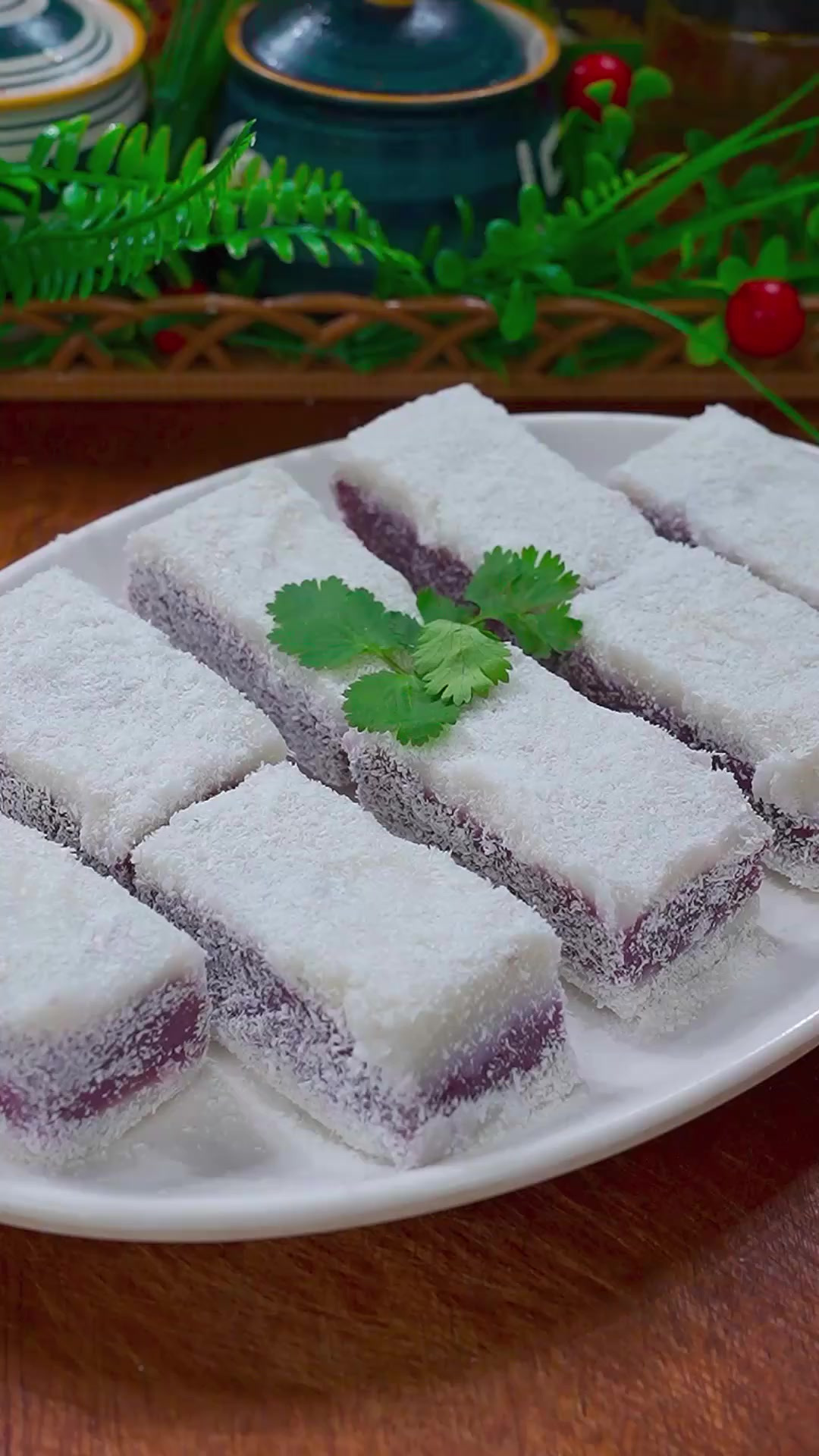 不用去饭店，在家也能做出好吃又好看的紫薯山药糕