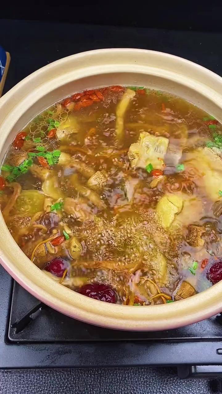 家里有老公的学会这个菌菇排骨汤，简单又好喝