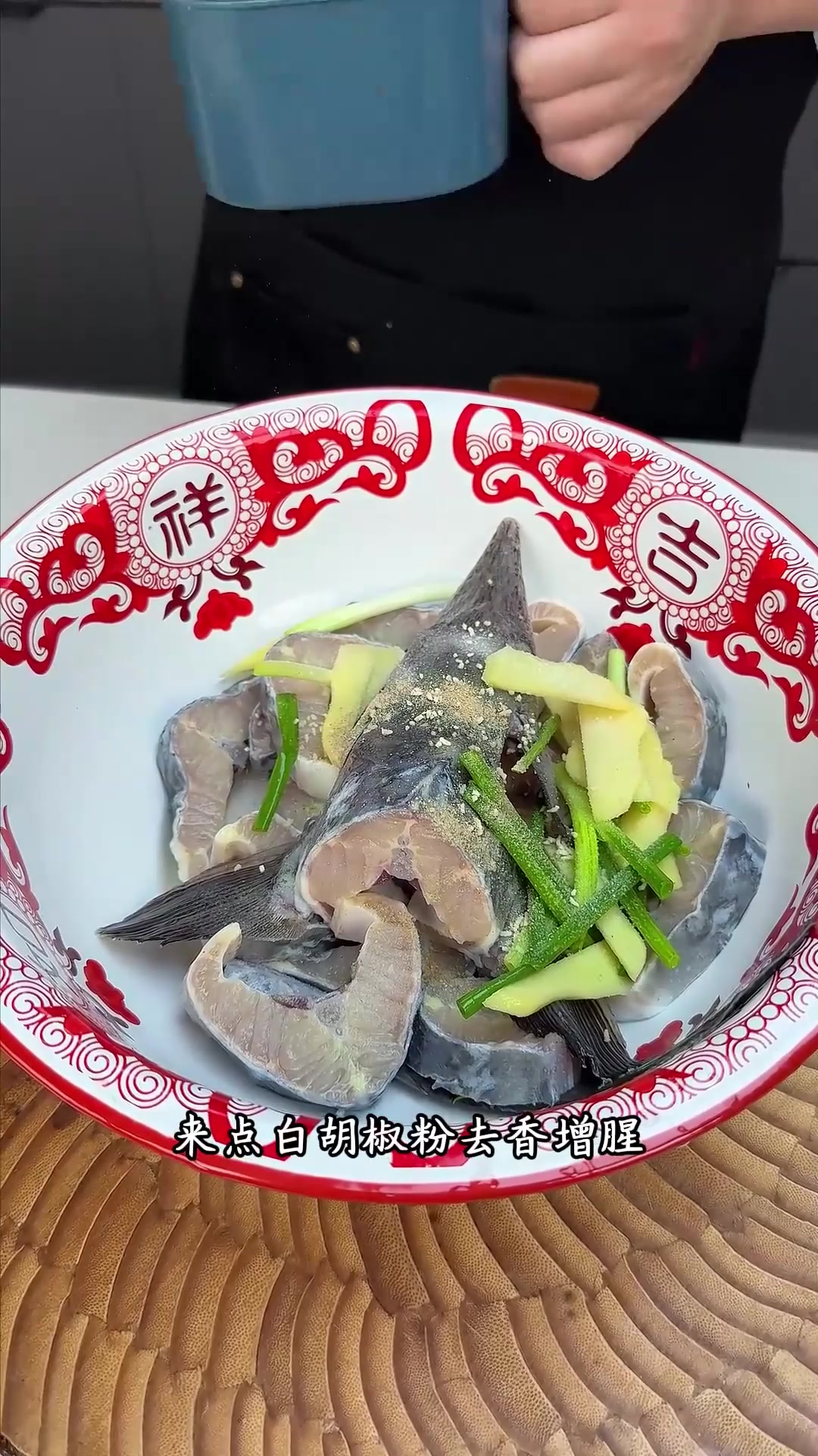 解锁清蒸鲟鱼的正确做法,鲜嫩多汁超入味06