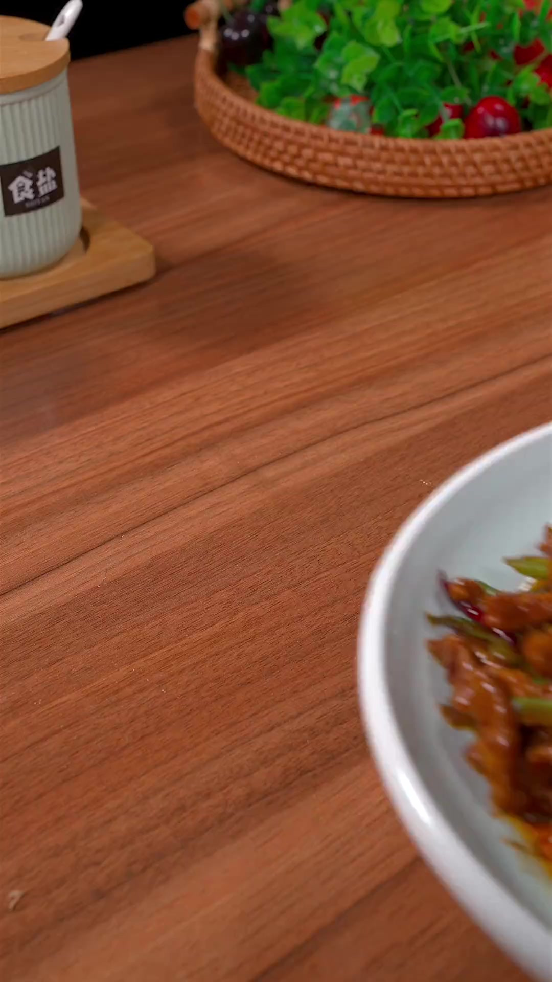 自从小饿坏了这个干锅牛肉丝,老公再也不去隔壁蹭饭了