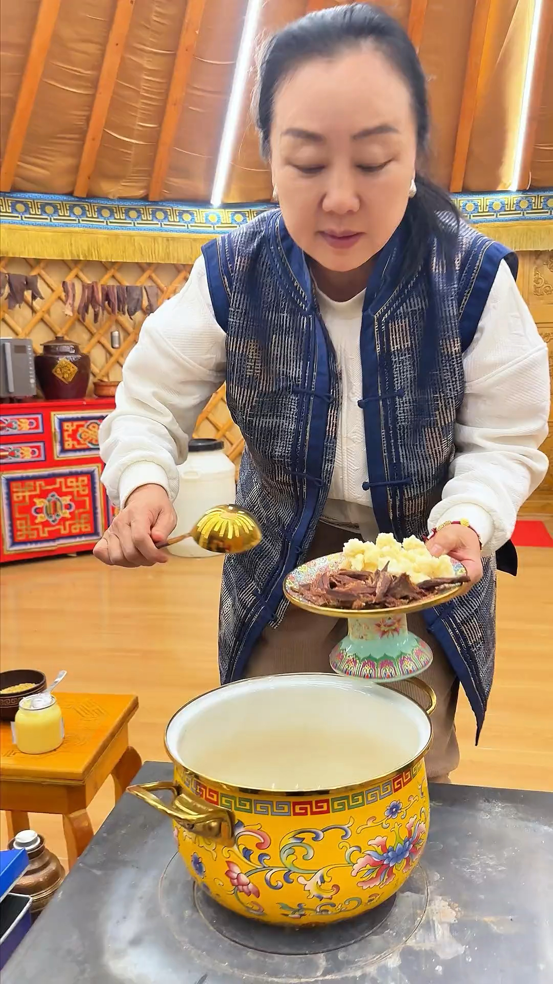 天太冷了，喝点奶茶！