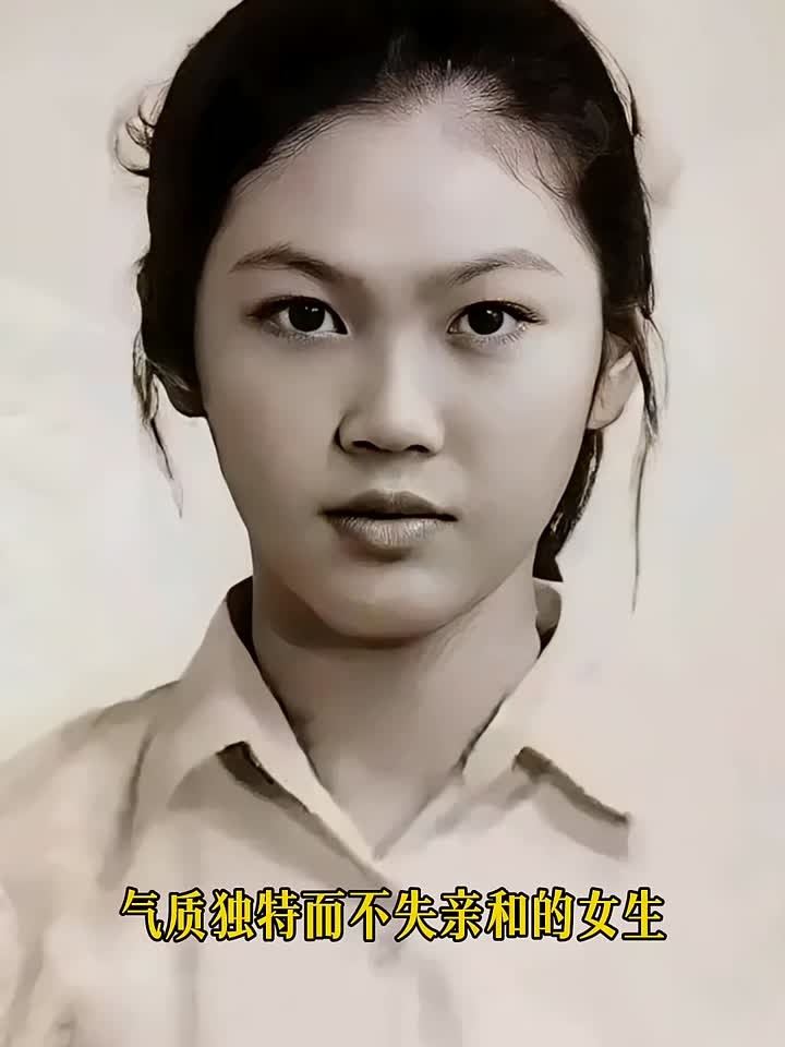 她是首位登上泰国总理的华裔,她的祖籍广东梅州。大家想到了她是