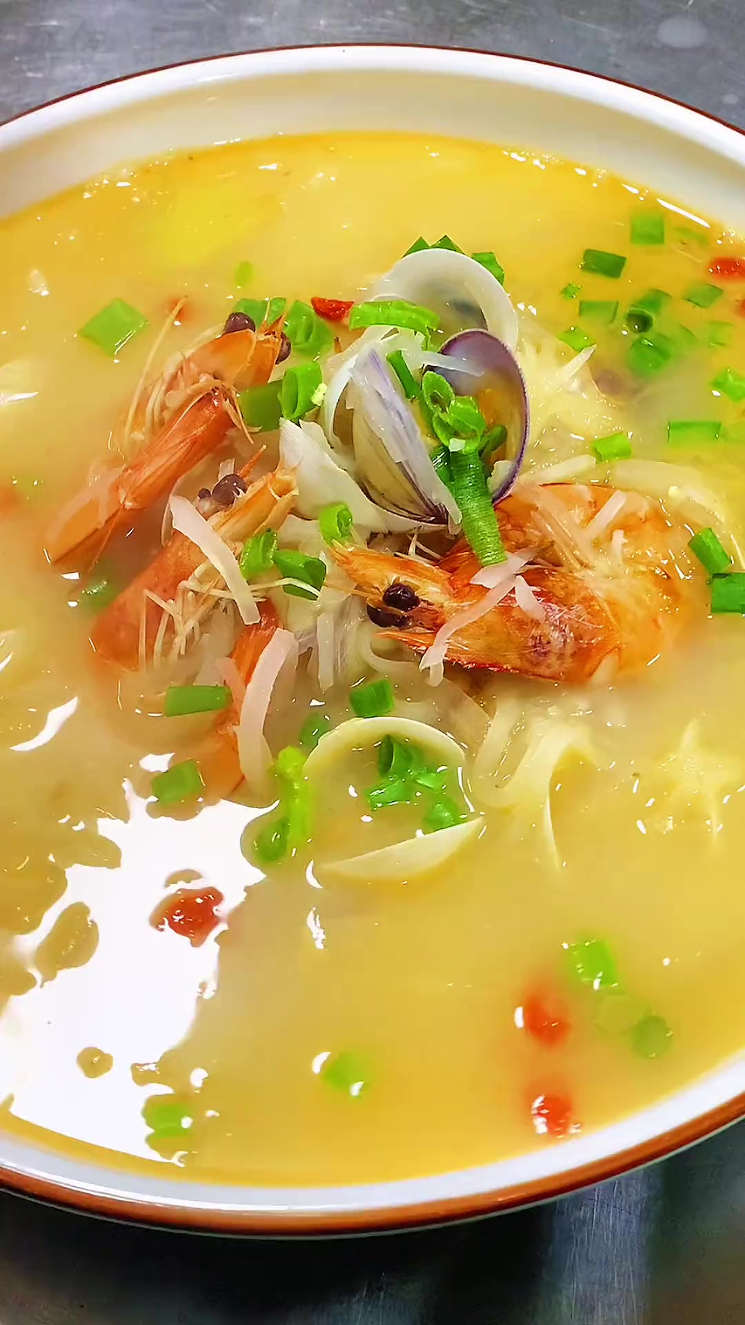 鲜虾萝卜丝青蛤汤