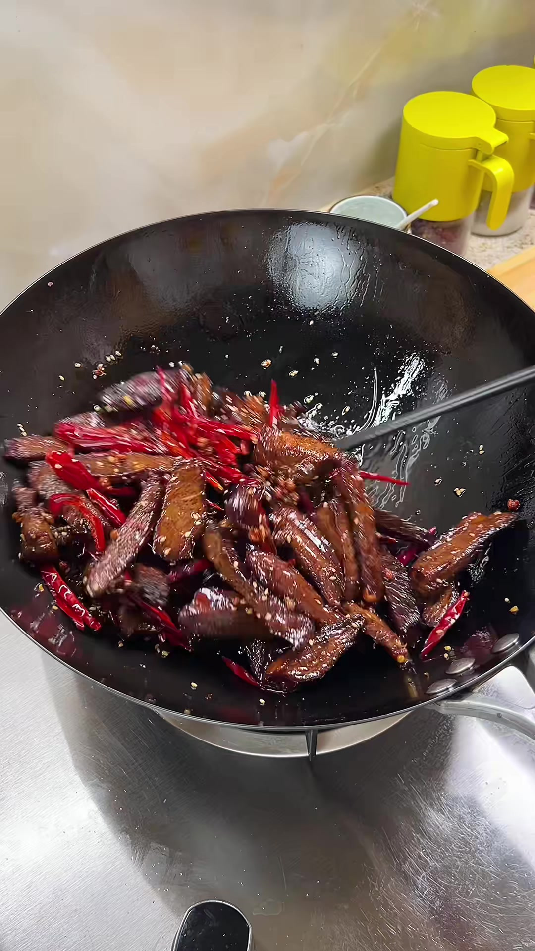 假期做了这个麻辣冷吃牛肉条 我老公说可以原地出摊了，特别香