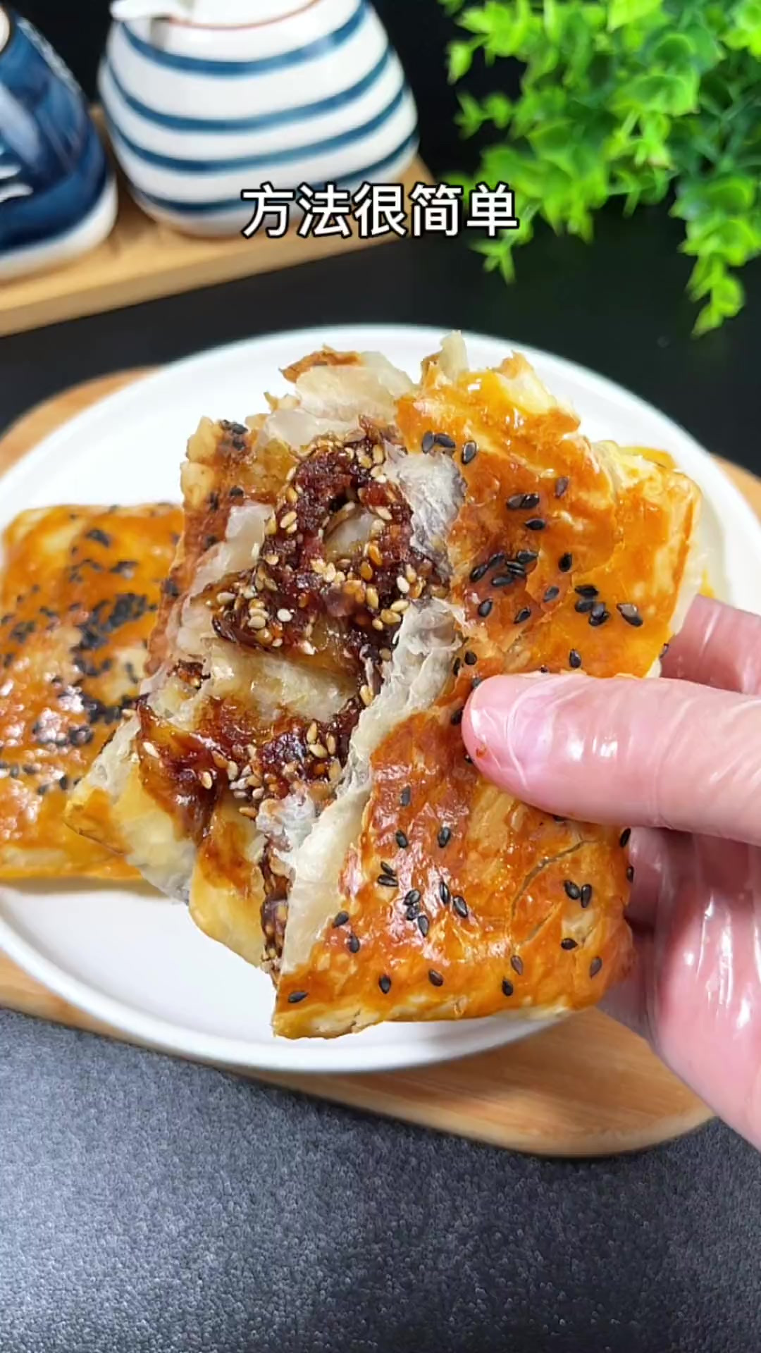 香甜酥脆的红糖酥饼,自己在家就可以做,方法很简单