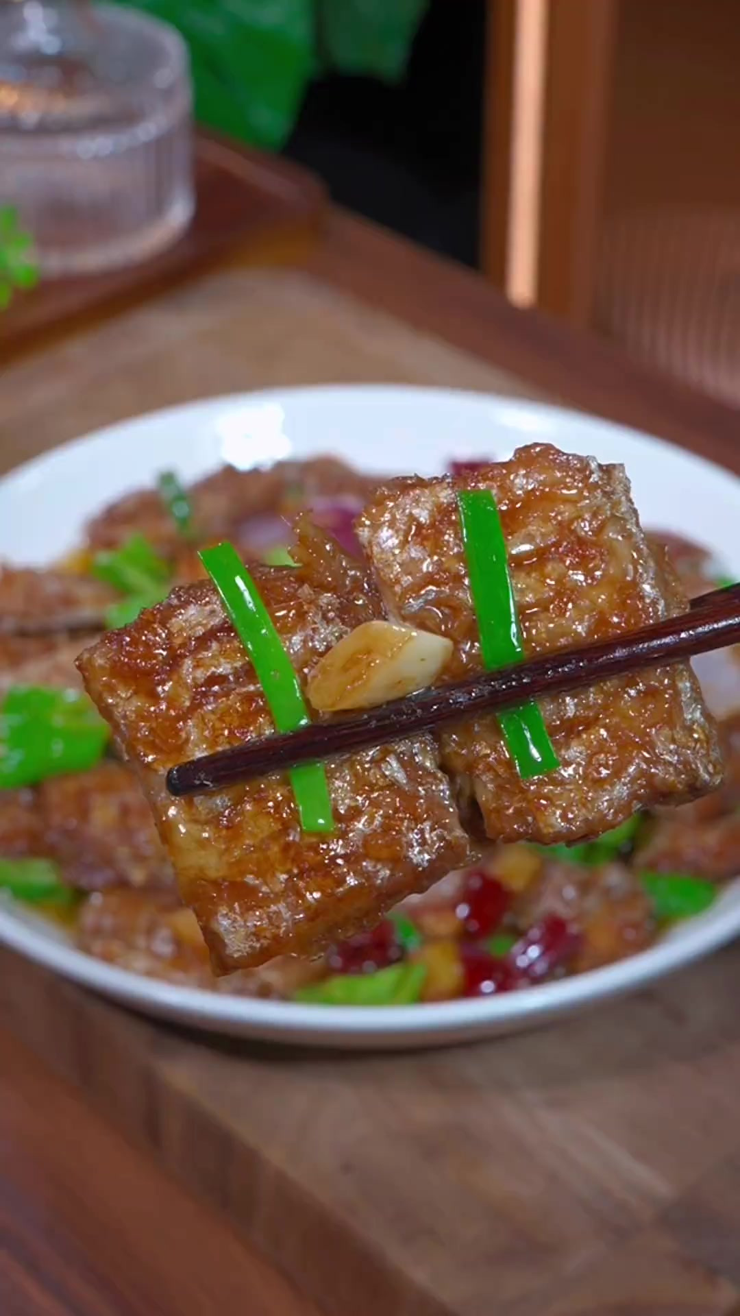 这个舟山的特色美食！红烧带鱼，肉质肥美，鲜香好吃，做法也很简