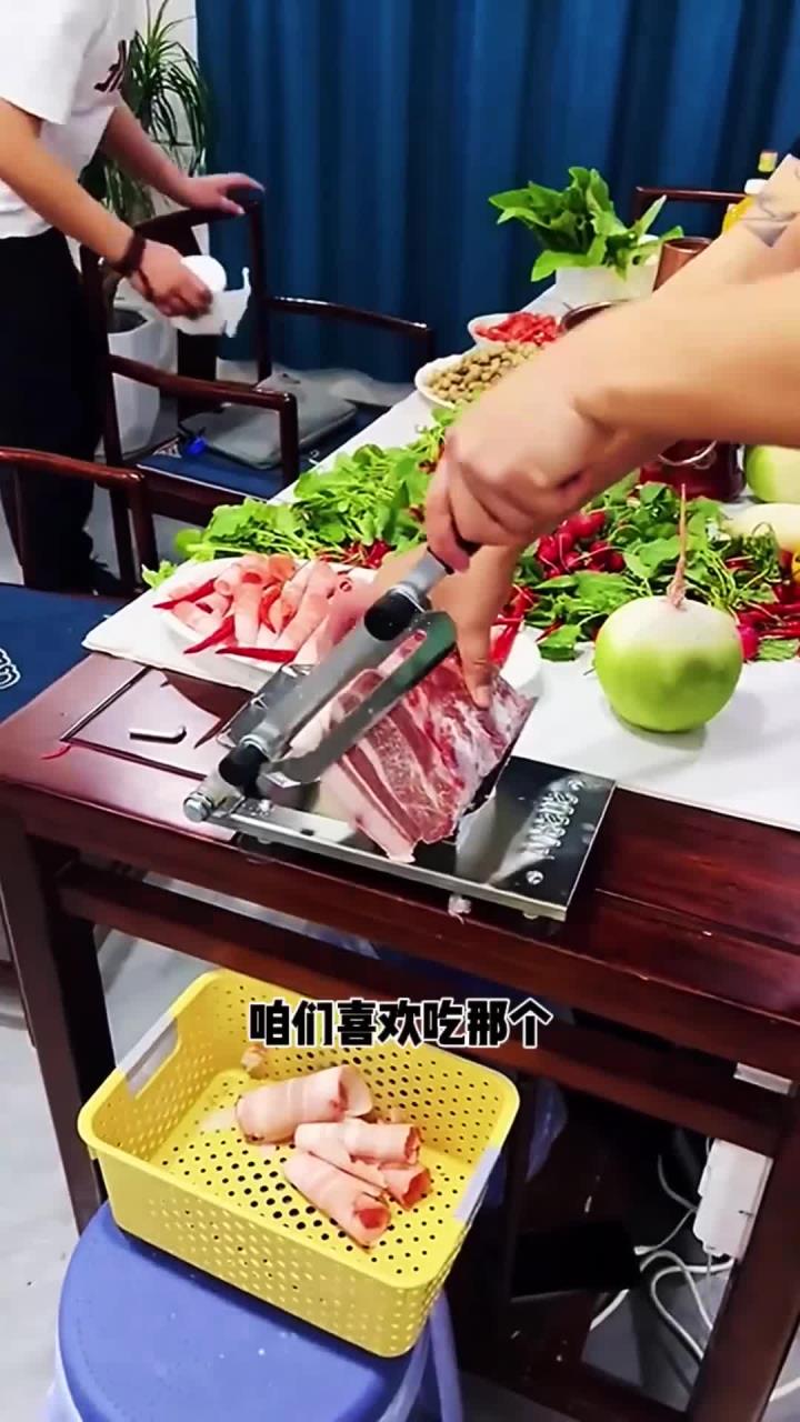 这个工具好啊,切猪肉卷