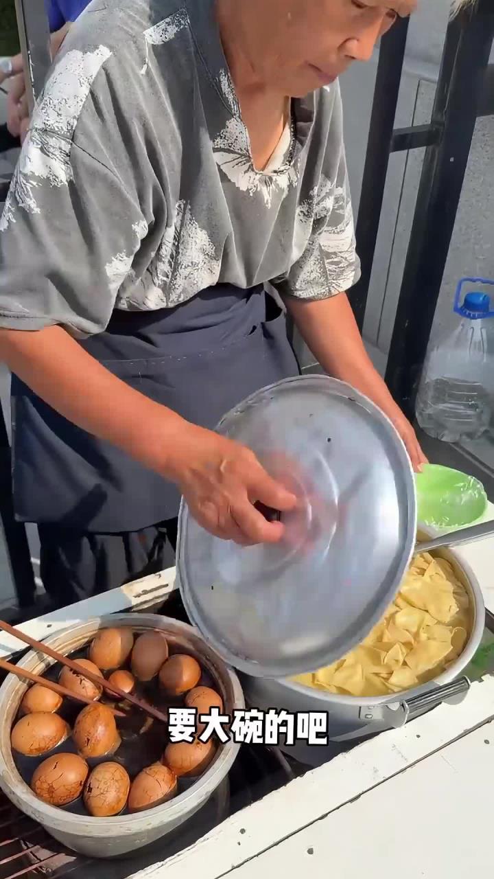 长春街头鸡汤豆腐串,12一份你们觉得值不值