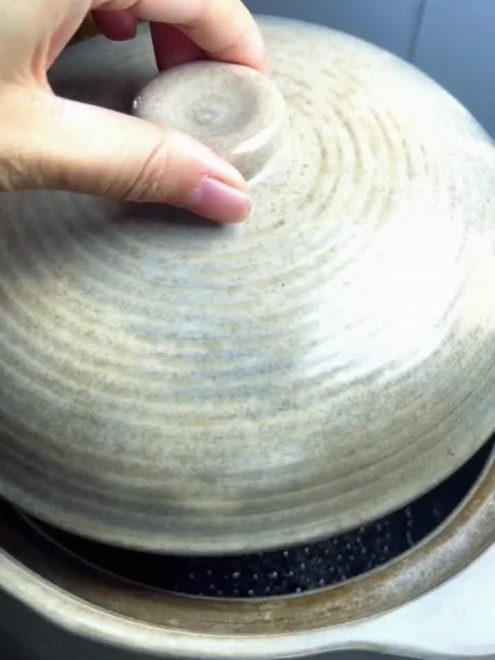 电饭煲养生汤：10分钟备料，莲藕排骨汤健脾暖胃，鲜甜美味