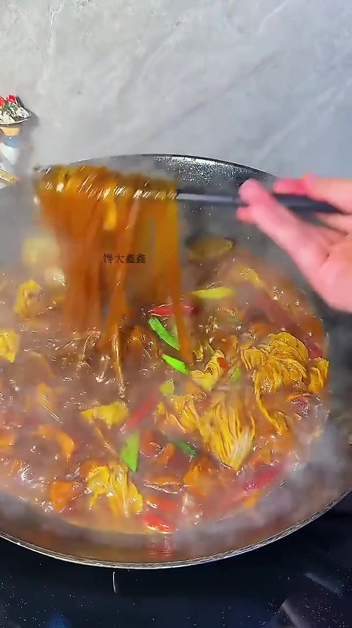 19秒学会！红烧牛肉炖粉条！连炫三碗米饭！