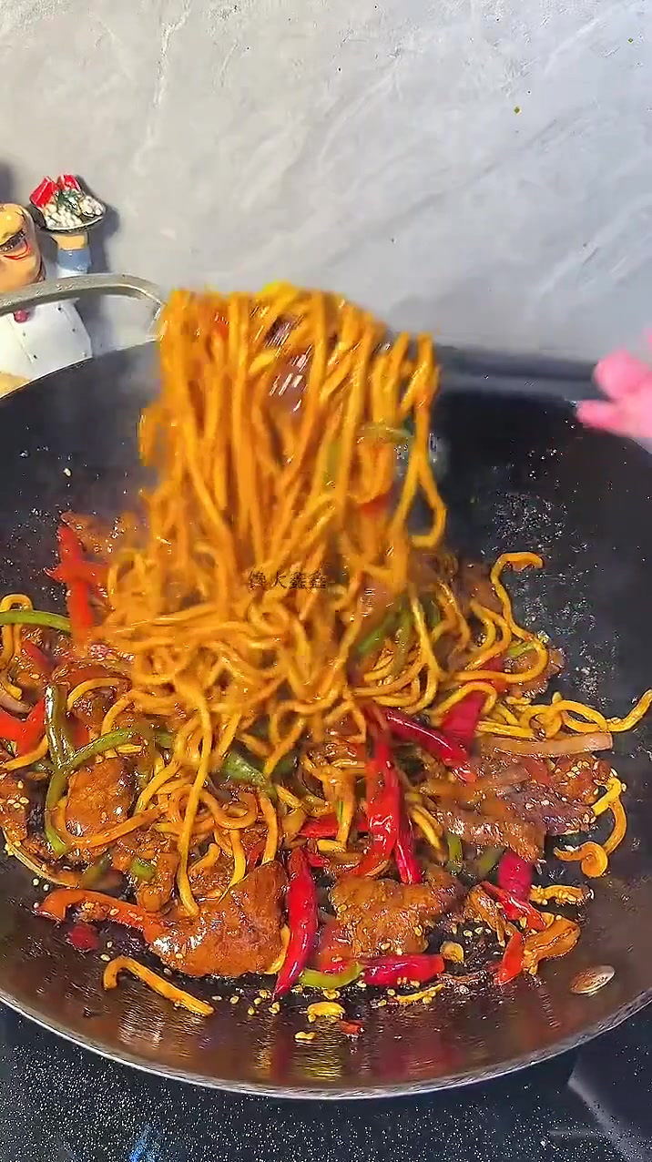 30秒学会！吃一口沦陷！牛肉炒面！香辣过瘾！