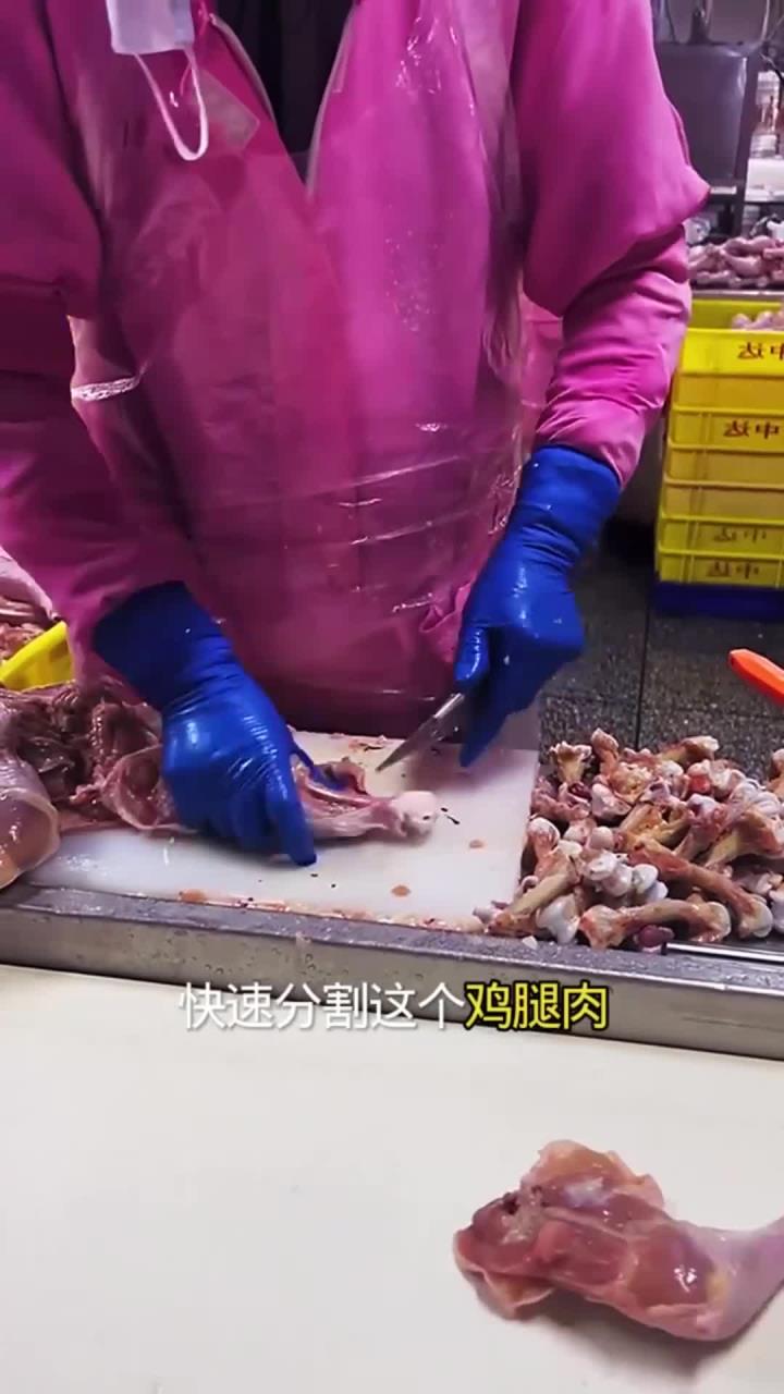 鸡肉分割工,流水线作业