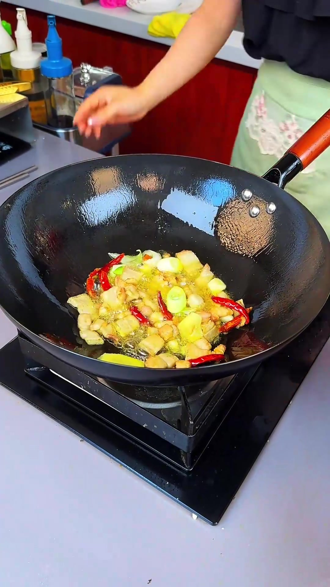 海带烧肉也很好吃,口感软糯