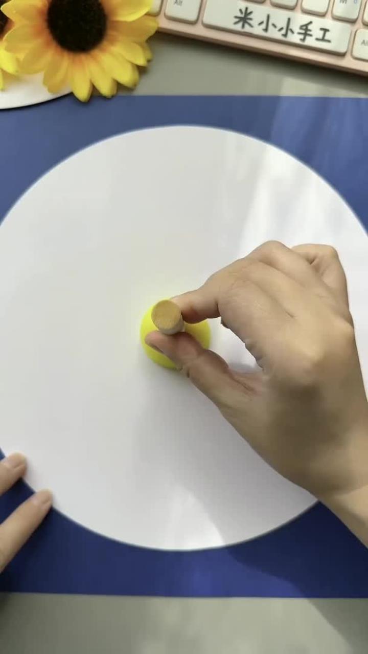超简单儿童创意画《金鱼》