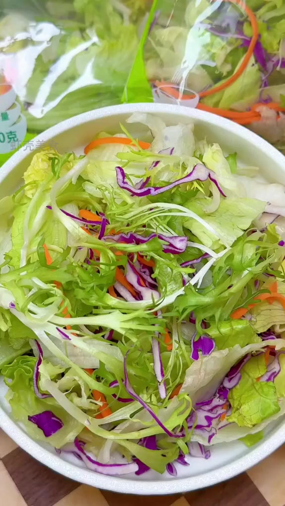 一周晚餐挑战:蔬菜沙拉竟如此惊艳!