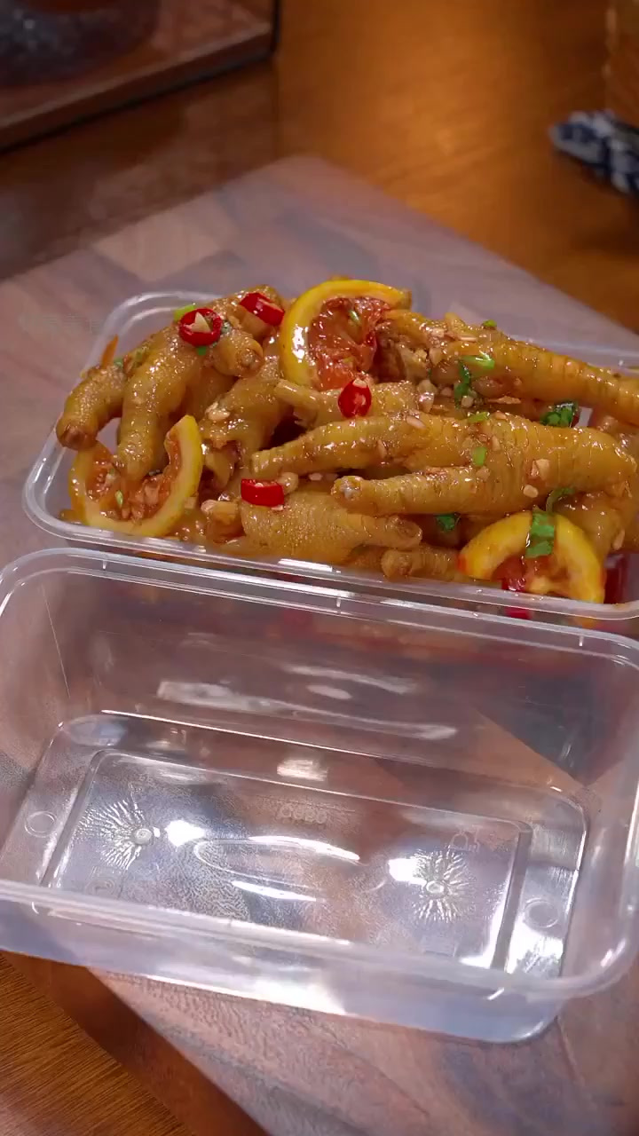 家常秘制柠檬鸡爪,酸辣爽口秒杀外卖!