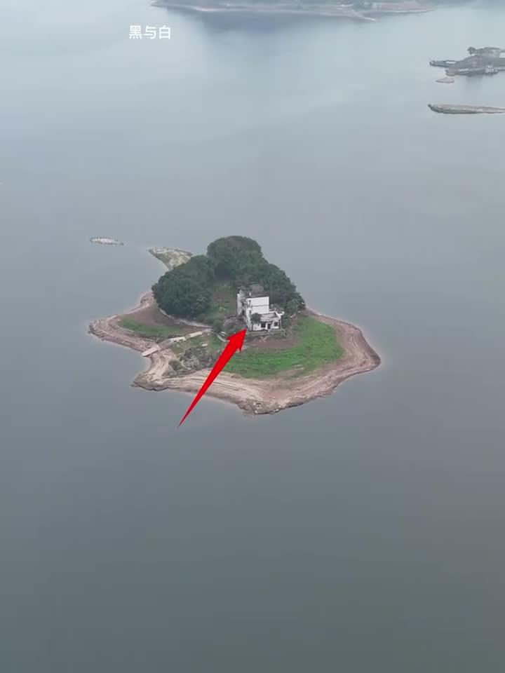 如果给你3万一月，一根钓鱼竿，有电有网络，你能在此住多久？