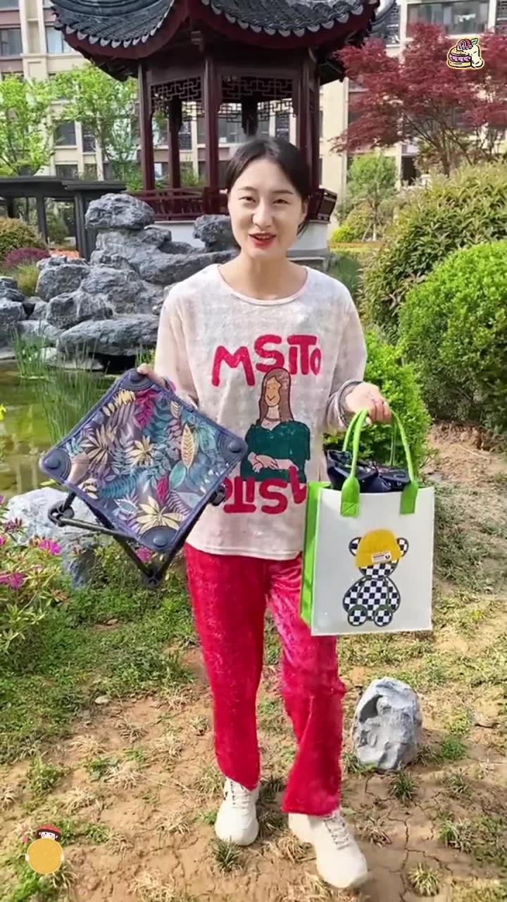 出行钓鱼,椅子携带麻烦?轻巧折叠钓椅超省心!