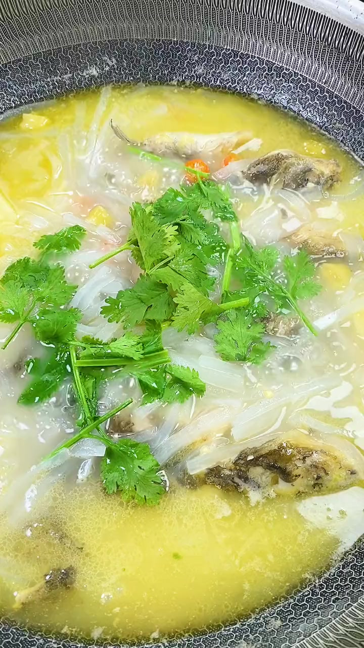 黄骨鱼这样做汤鲜味美一点也不腥，我家一个星期做三次