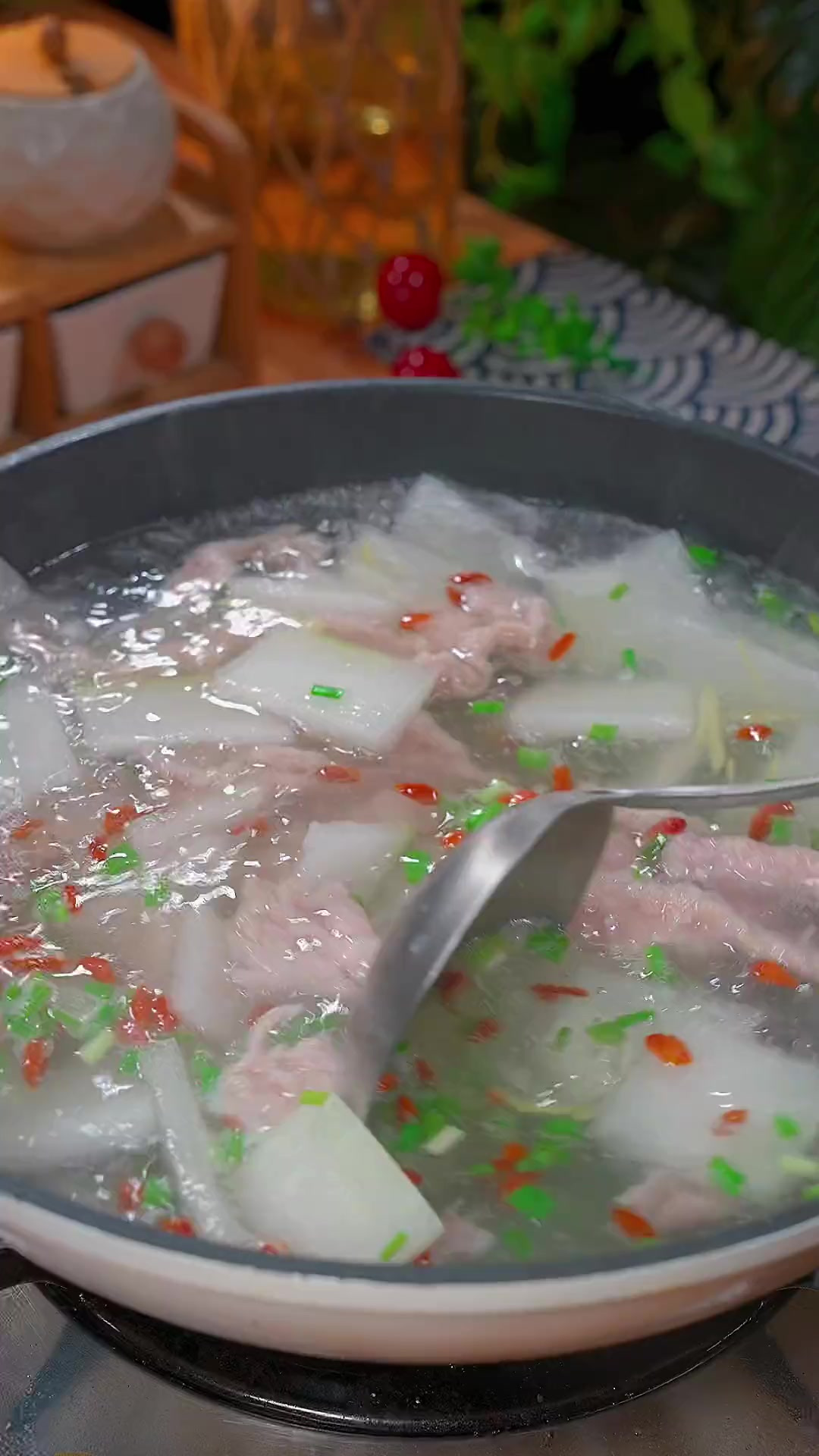 冬瓜的做法，夏天天热不知道吃什么，你就多喝这个汤，汤鲜味美