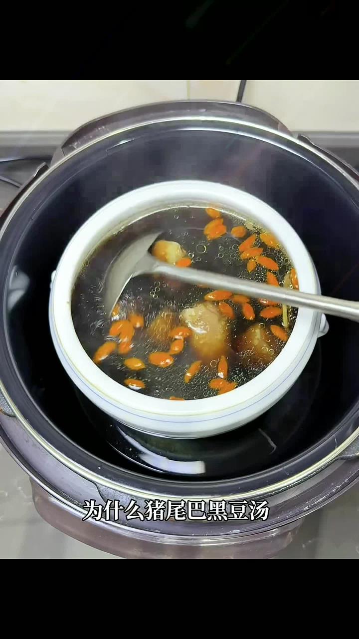 选炖猪尾汤别忘加熟地！90分钟慢炖胶质满满，鲜到舔碗底熟地煲汤滋补养生者中心