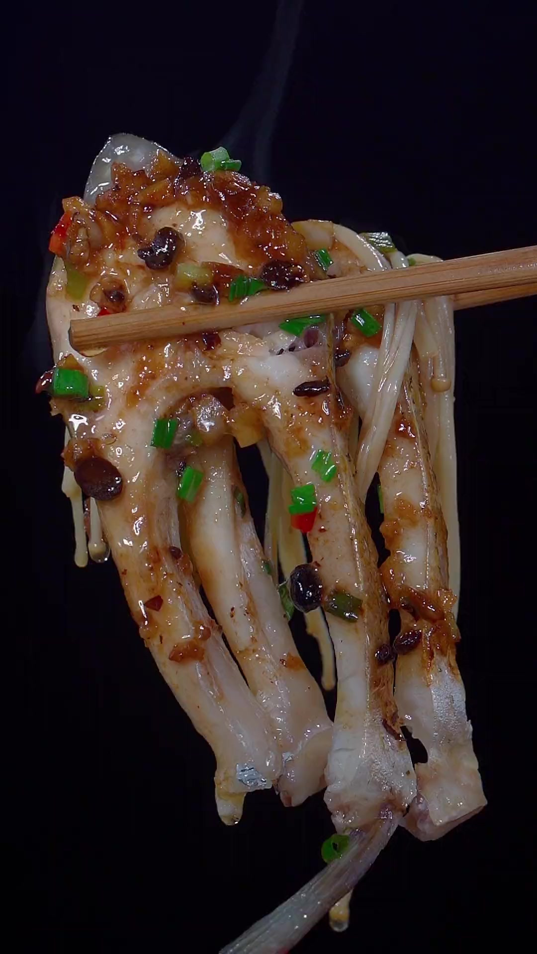 以后家里来客，你就做一道这样的豆豉蒸鳊鱼，好吃还下饭