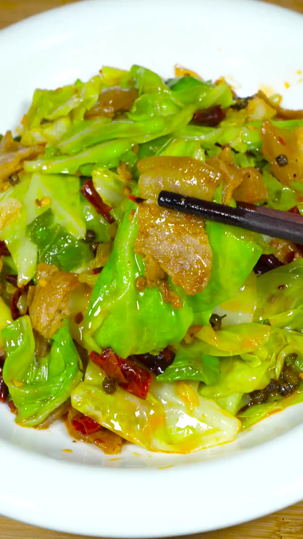 简单超下饭的干锅手撕包菜，喜欢赶紧试试吧！