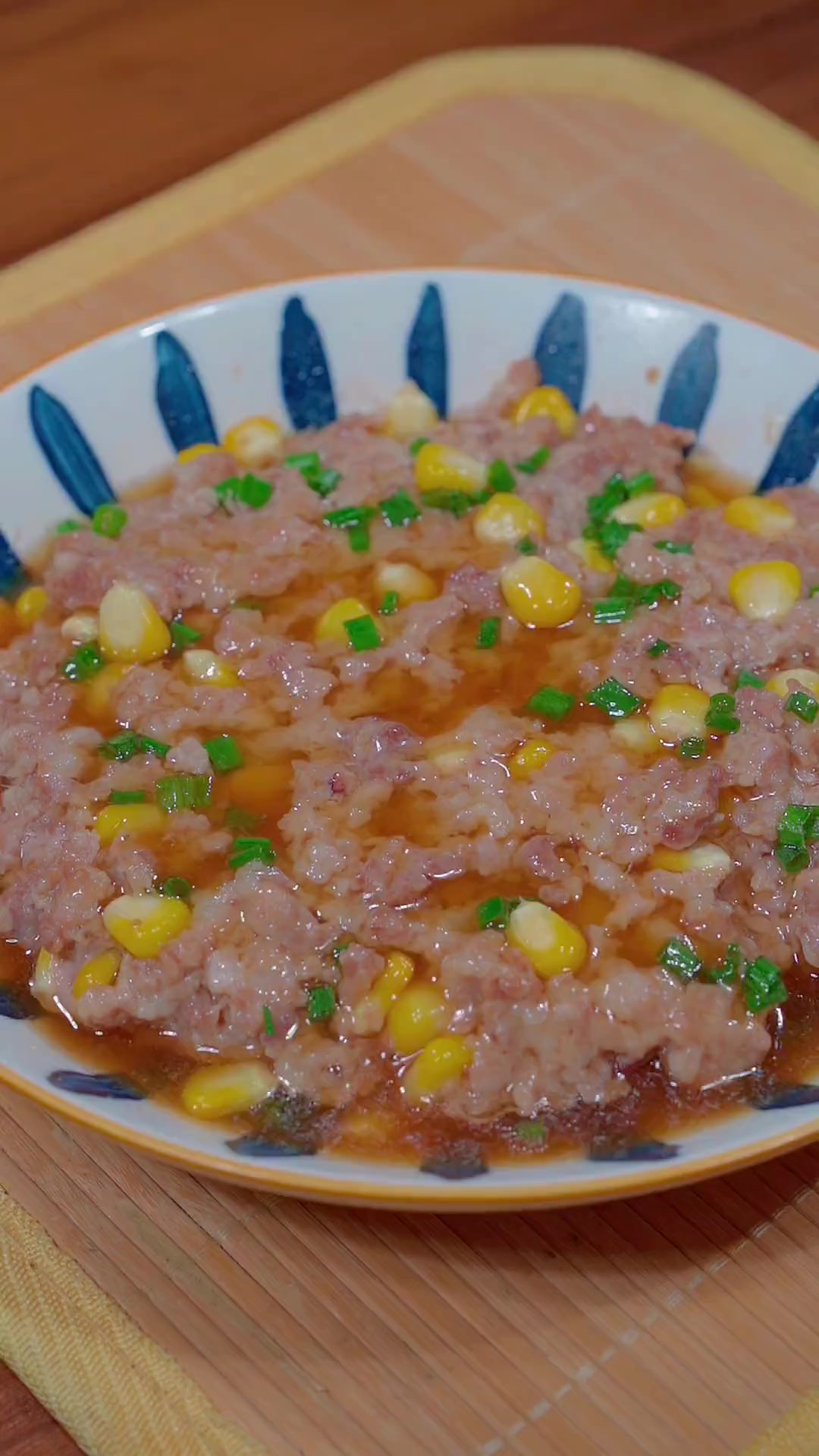 玉米蒸肉饼，我家小朋友很爱吃的一道菜，营养好吃又下饭