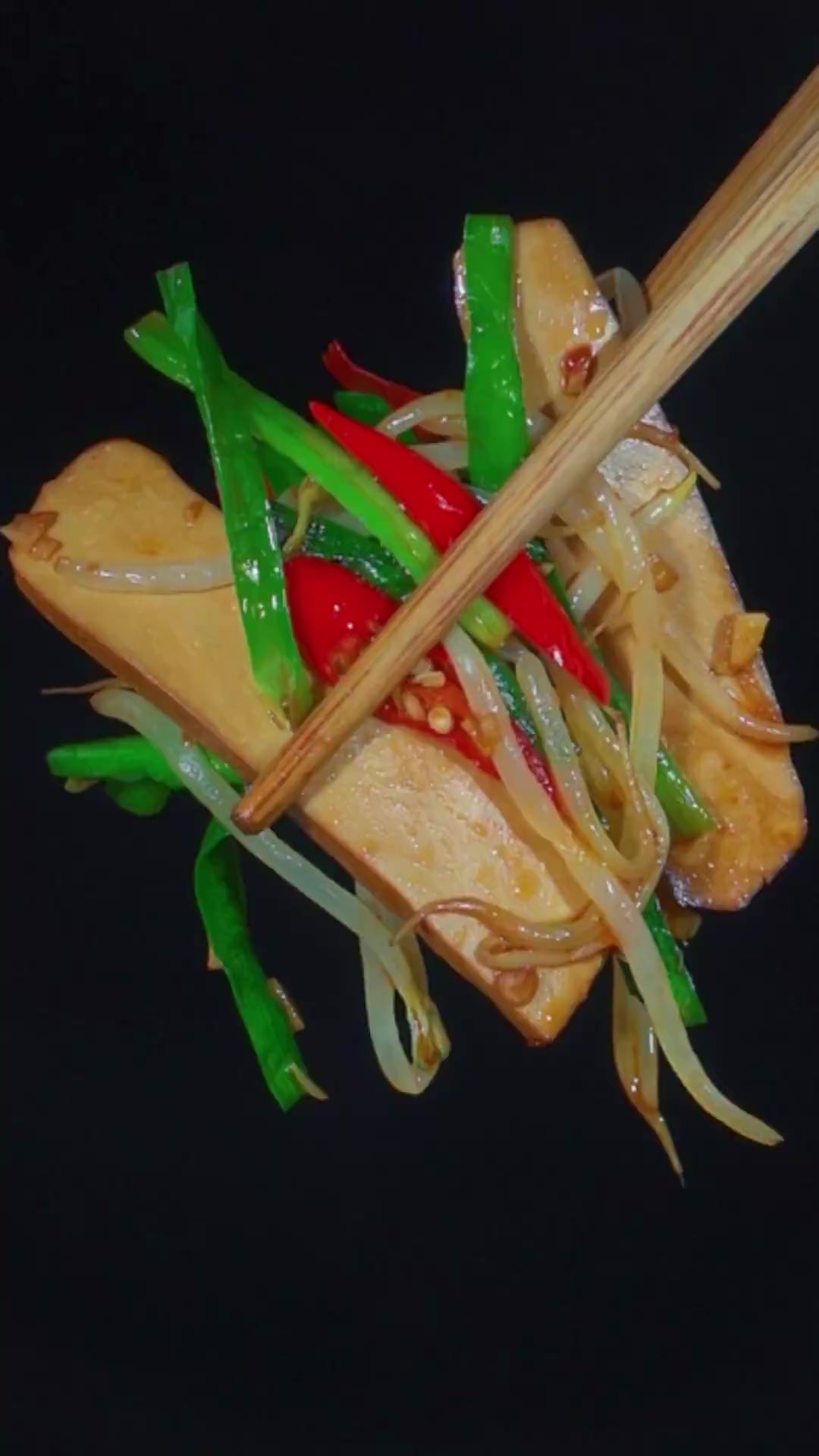 韭菜鸡蛋干像我这样做，香辣可口非常下饭