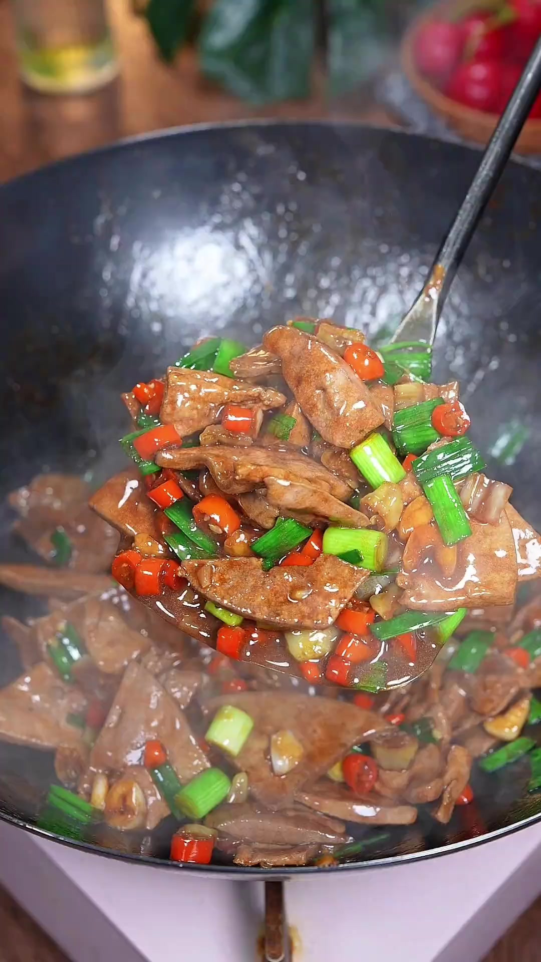 辣炒猪肝 记住以后炒猪肝买回来你就向我这样做，嫩滑爽口又入味