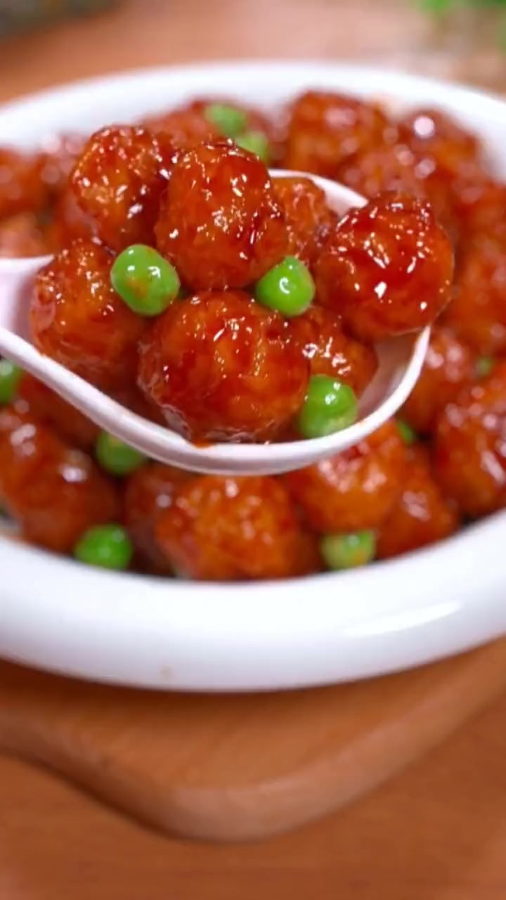 就快过年了，全家一致同意列入今年年夜饭餐桌上的家常美食，家里