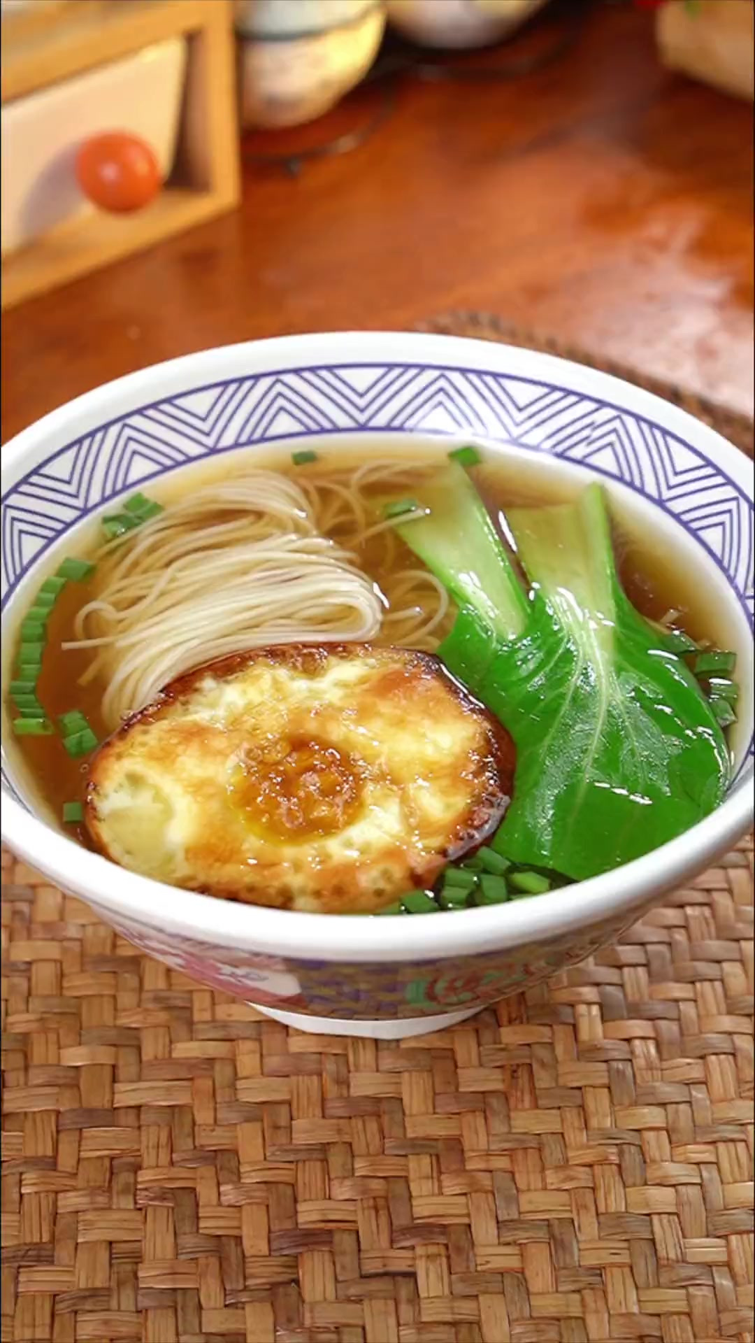 平淡无奇 一碗清汤面，每次吃的连汤都不剩