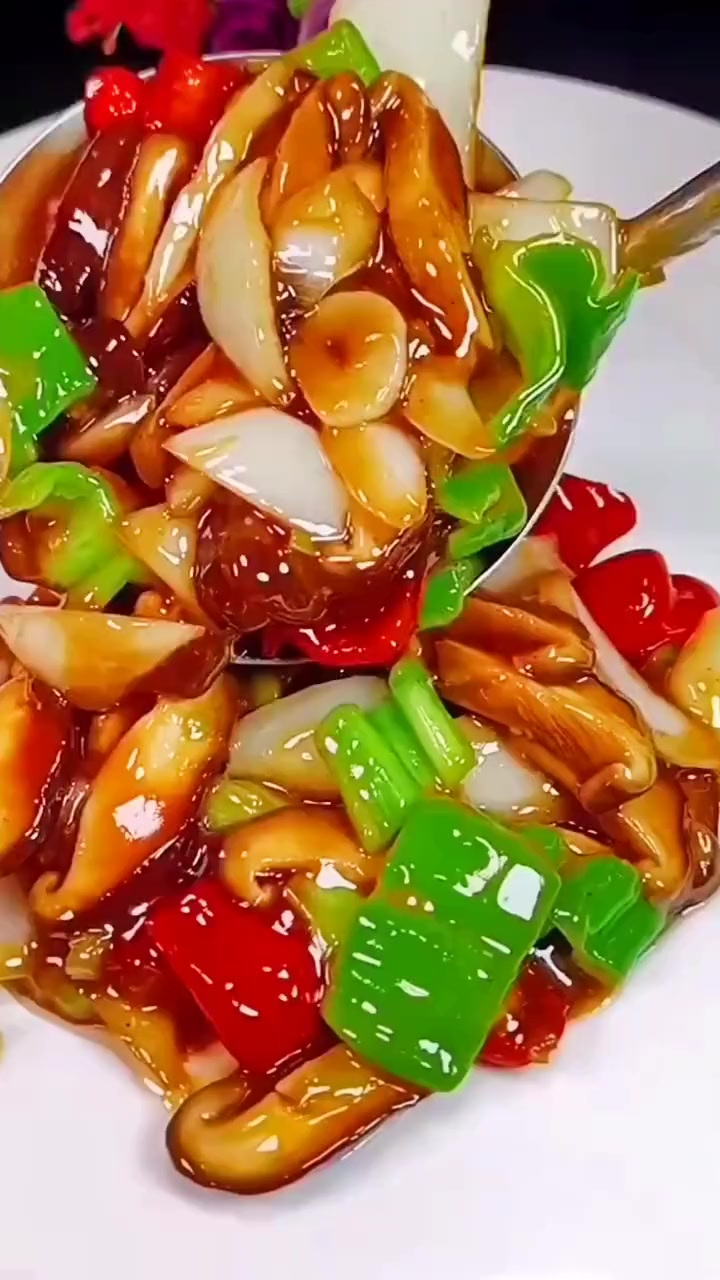 家常菜青椒炒香菇