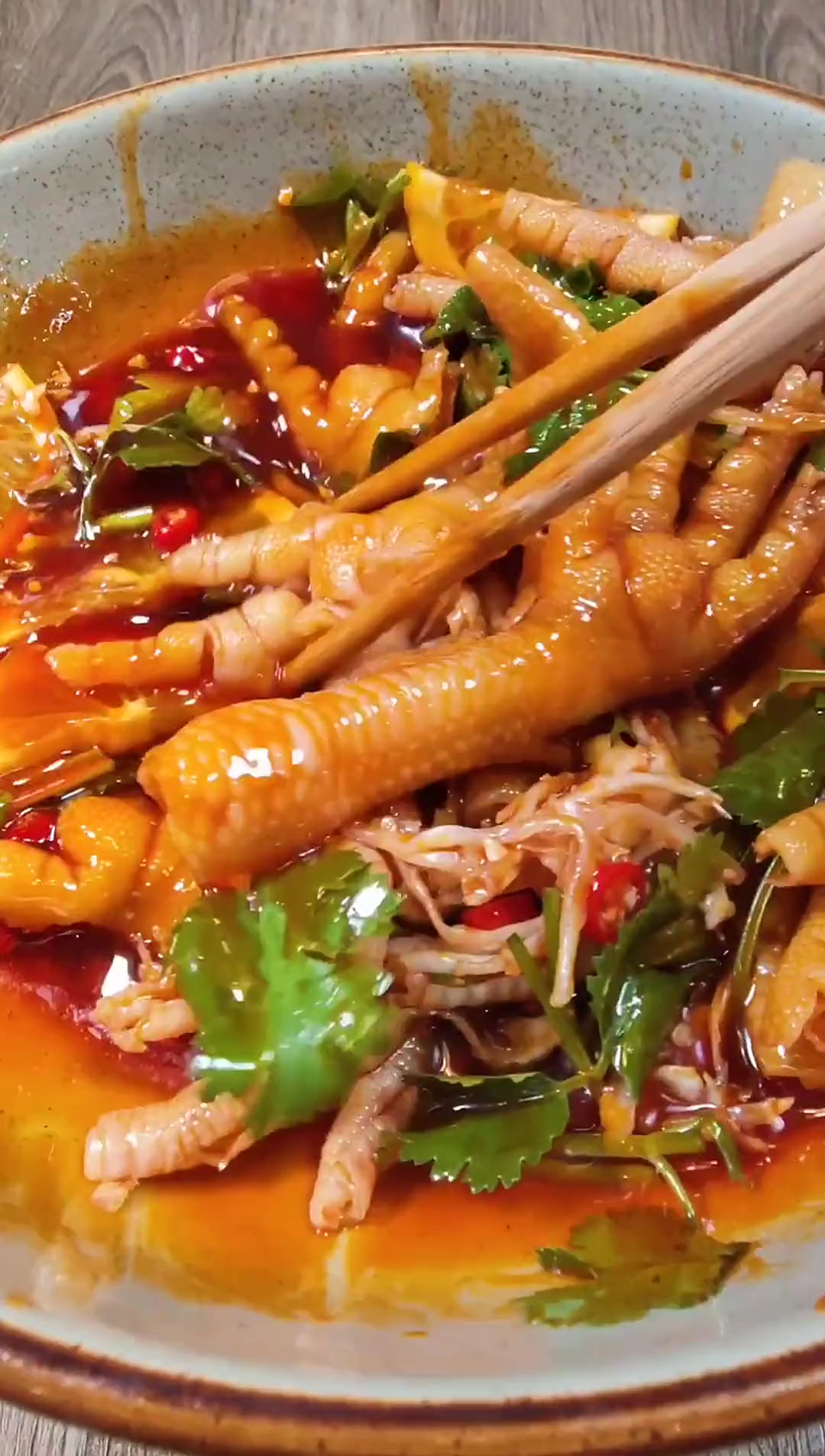 酸辣无骨鸡爪，一招轻松去骨，越吃越过瘾